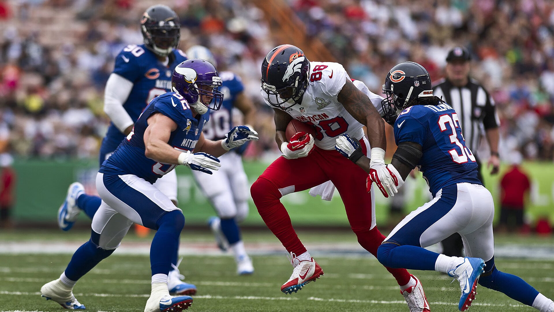 曲折戏剧性的比赛,谁能笑到最后,戏曲折扇图片