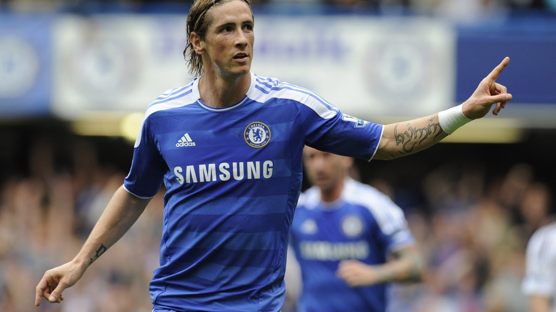 曼联中场传射助攻，英超劲旅稳坐前列，曼联英超集锦