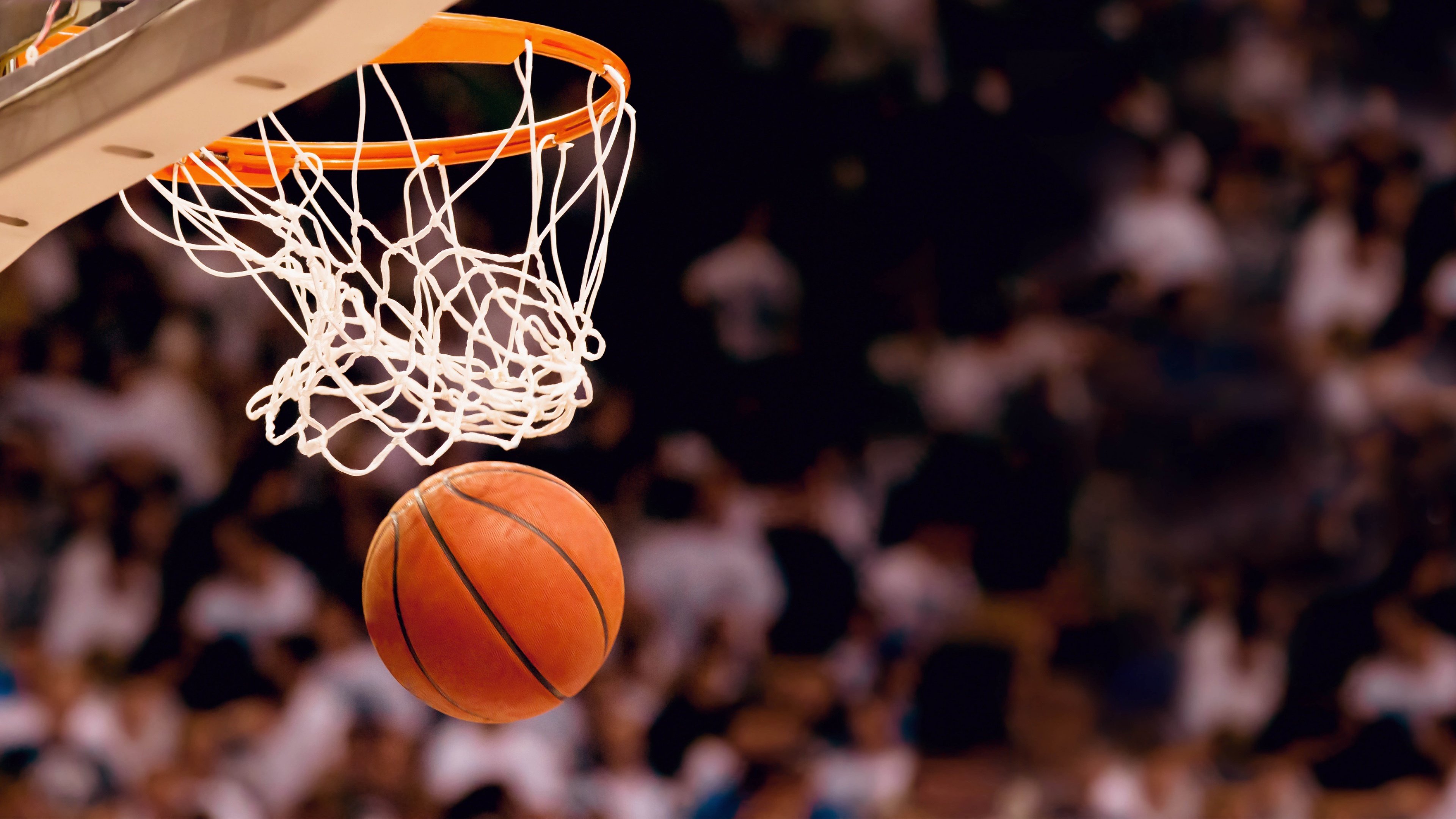精英对决：全球篮球盛事如火如荼，精英对决电影